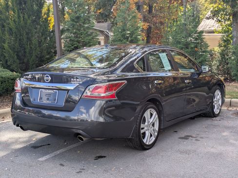 Used 2015 Nissan Altima 3.5 SL image 3
