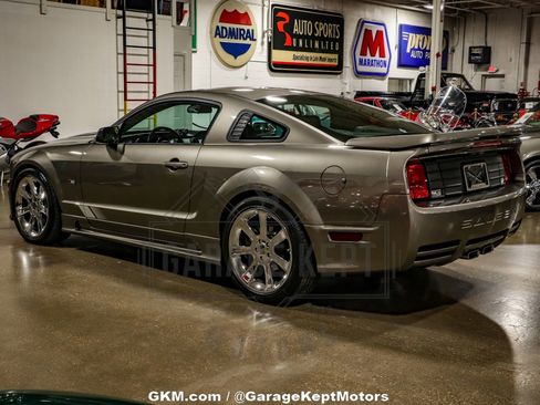 Used 2005 Ford Mustang GT image 11
