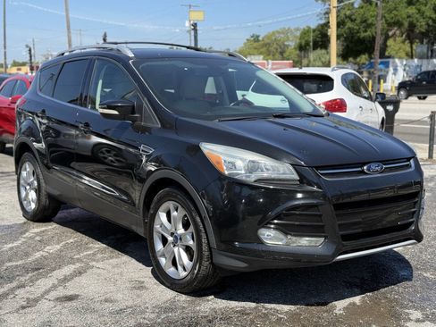 Used 2014 Ford Escape Titanium w/ Equipment Group 401A FWD image 9