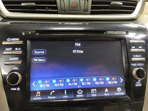 Used 2018 Nissan Murano SL w/ Moonroof Package image 25