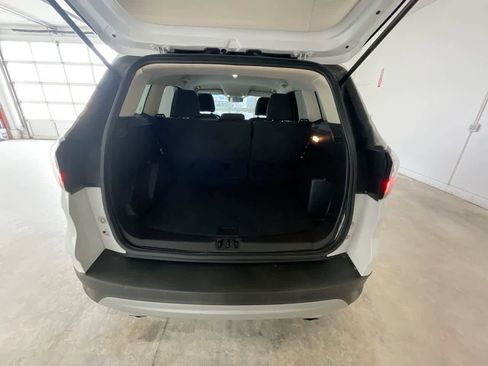 Used 2017 Ford Escape SE w/ Equipment Group 201A image 22