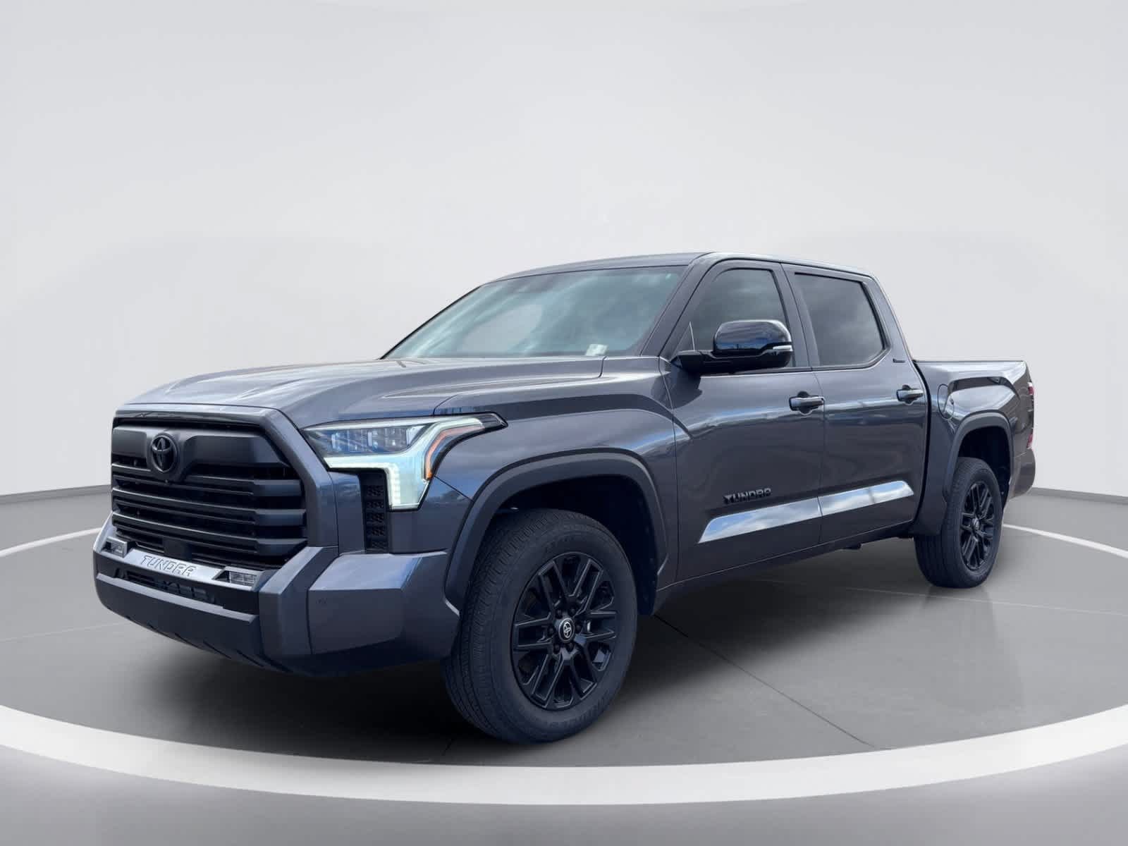 Used 2026 Toyota Tundra Limited AWD/4WD image 2
