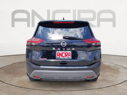 Used 2023 Nissan Rogue SV FWD image 9