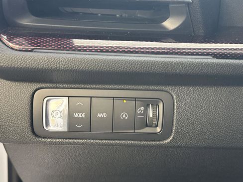 Certified 2026 Chevrolet Traverse RS w/ LPO, Floor Liner Package image 24