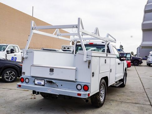 New 2024 Ford F250 XL w/ XL Chrome Package image 8