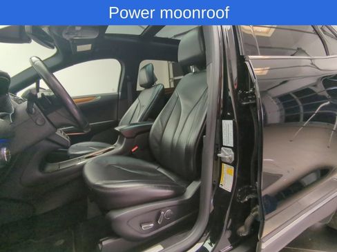 Used 2017 Lincoln MKC Reserve w/ Lincoln MKC Climate Package AWD/4WD image 15