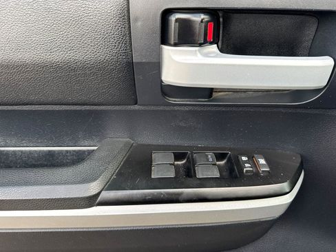 Used 2016 Toyota Tundra SR5 image 10