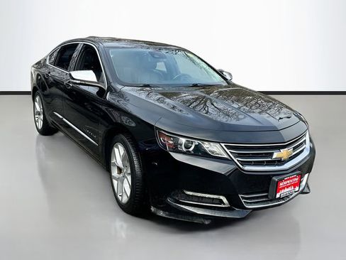 Used 2017 Chevrolet Impala Premier w/ Enhanced Convenience Package image 3