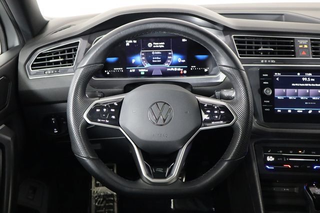 Used 2024 Volkswagen Tiguan SE R-Line AWD/4WD image 7