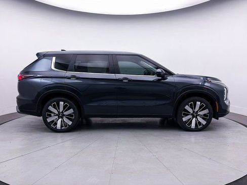 New 2025 Mitsubishi Outlander SE AWD/4WD image 8
