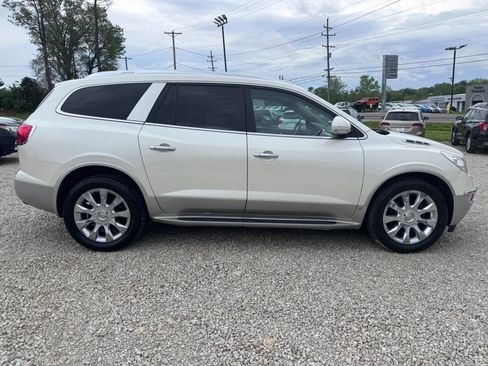 Used 2010 Buick Enclave CXL image 7