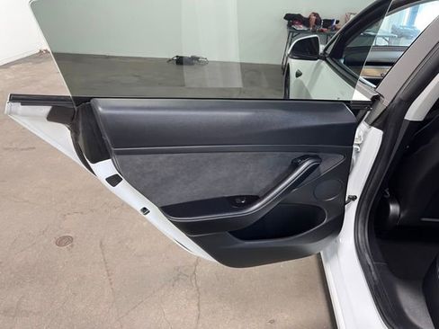 Used 2022 Tesla Model 3 Long Range image 19