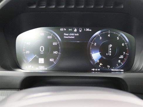 Used 2020 Volvo XC90 T5 Momentum AWD/4WD image 35