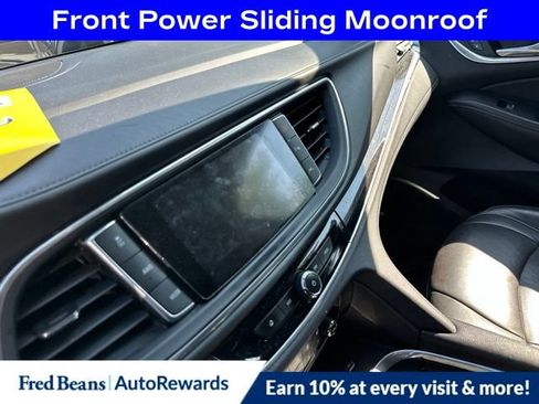 Used 2019 Buick Enclave Avenir w/ Avenir Technology Package AWD/4WD image 10