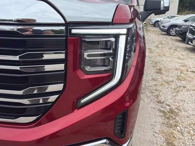 Used 2025 GMC Sierra 1500 SLT w/ SLT Premium Package AWD/4WD image 11