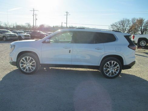 New 2026 GMC Acadia Denali w/ Super Cruise Package image 8