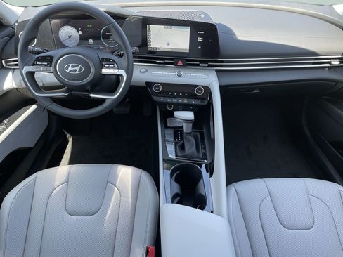 New 2026 Hyundai Elantra Limited FWD image 19