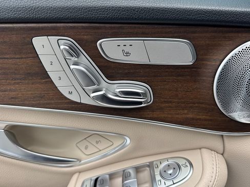 Used 2019 Mercedes-Benz C 300 Sedan image 30