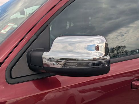 Used 2024 RAM 1500 Laramie image 11