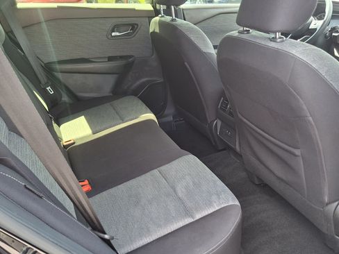 Used 2023 Nissan Rogue SV FWD image 21