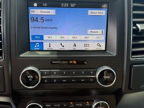 Used 2019 Ford Expedition Limited w/ Equipment Group 301A RWD image 20