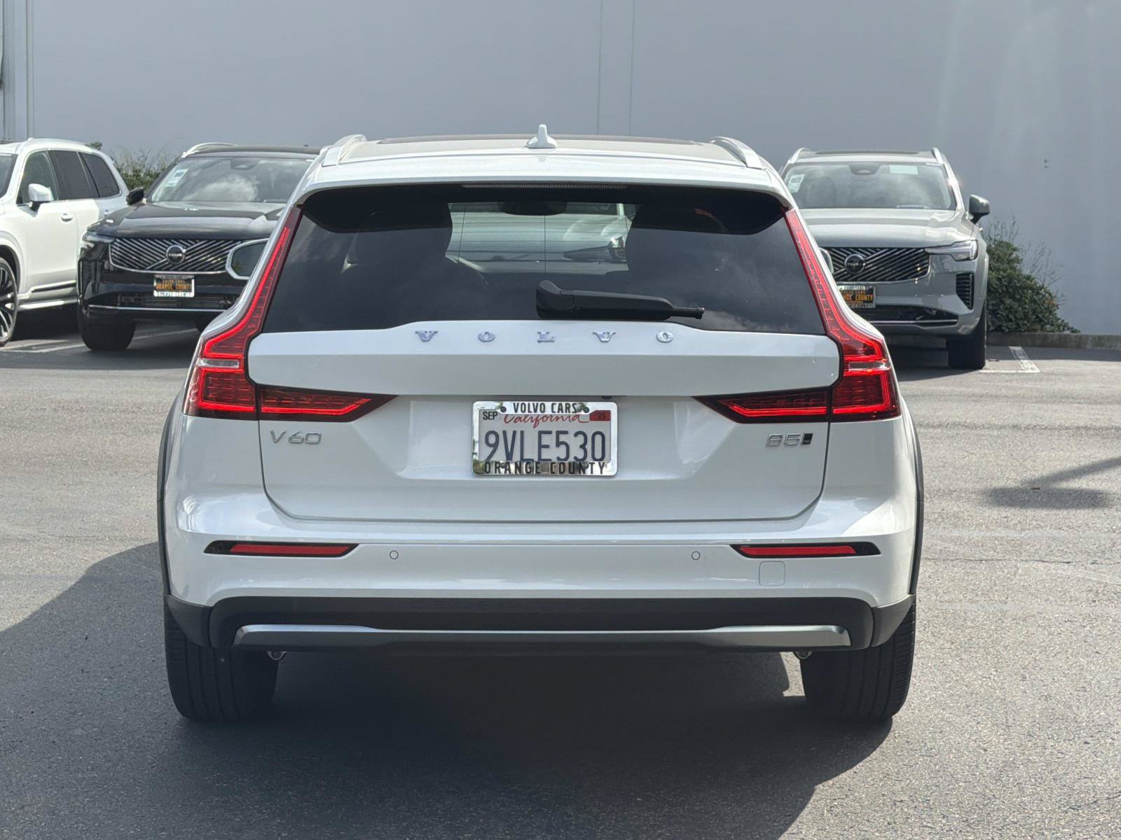 Certified 2025 Volvo V60 B5 Cross Country Plus AWD/4WD image 6