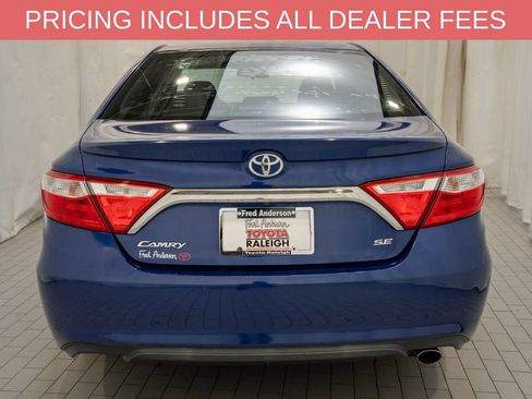Used 2015 Toyota Camry SE FWD image 4