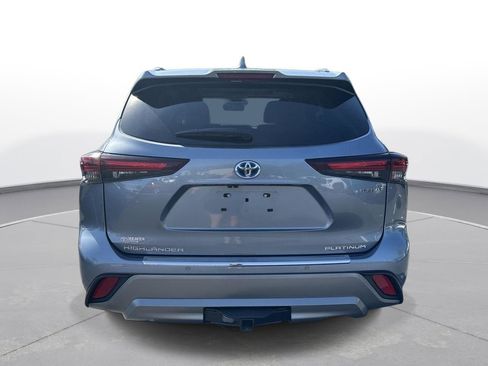 Used 2024 Toyota Highlander Platinum AWD/4WD image 7