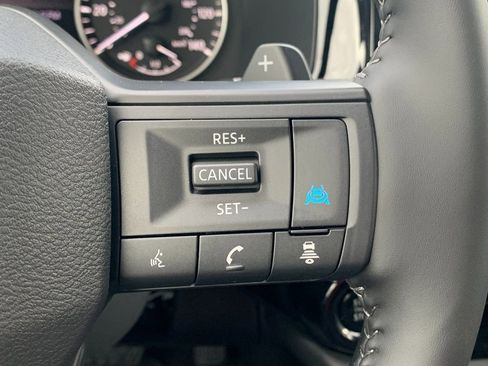 New 2026 Nissan Pathfinder SV image 10