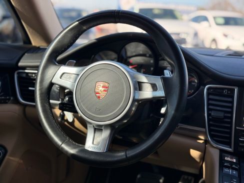 Used 2016 Porsche Panamera Edition image 34