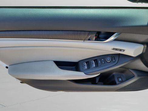 Used 2022 Honda Accord Touring image 23