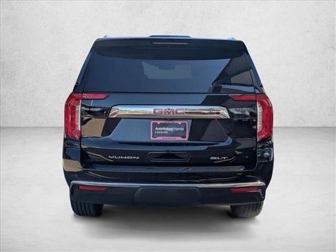 Used 2023 GMC Yukon SLT w/ SLT Premium Package image 7