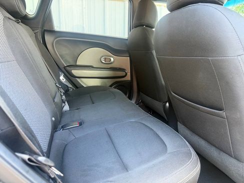 Used 2017 Kia Soul + FWD image 15