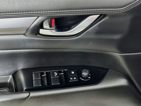 Used 2017 MAZDA CX-5 Touring FWD image 17