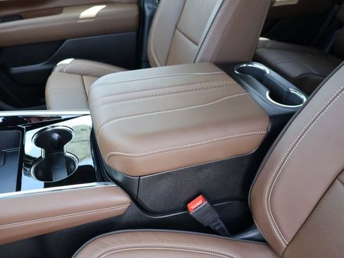 New 2026 Chevrolet Tahoe High Country AWD/4WD image 30