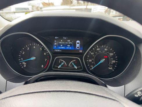 Used 2017 Ford Focus SE image 25