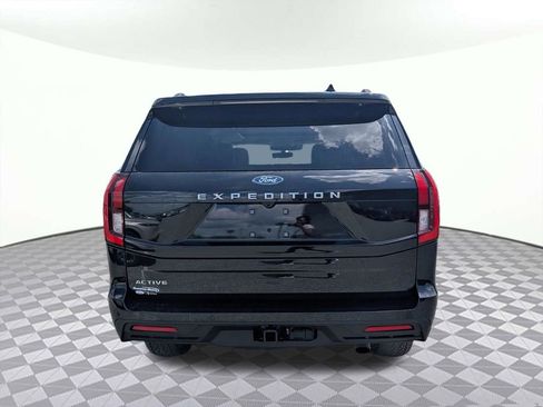 Used 2025 Ford Expedition Active image 4