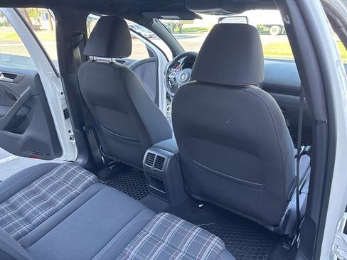 Used 2012 Volkswagen Golf 4-Door FWD image 30
