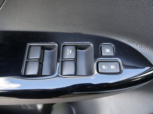 New 2026 Mitsubishi Eclipse Cross LE image 32