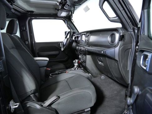 Used 2022 Jeep Wrangler Sport image 11