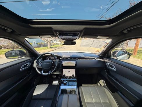 Used 2019 Land Rover Range Rover Velar R-Dynamic SE AWD/4WD image 13