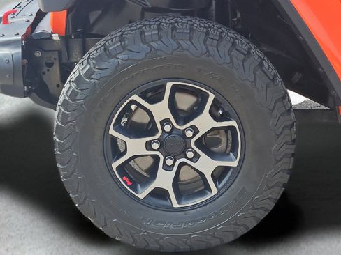 Used 2019 Jeep Wrangler Unlimited Rubicon AWD/4WD image 9