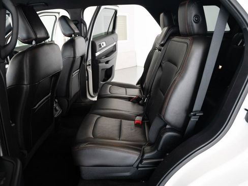 Used 2018 Ford Explorer Sport AWD/4WD image 15