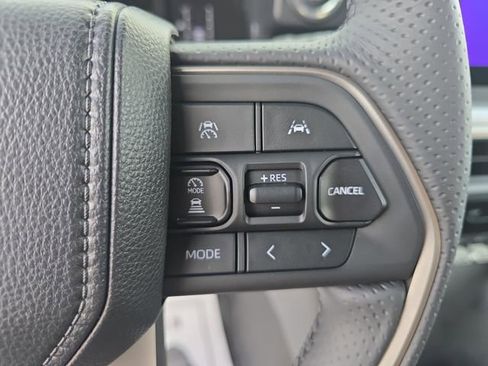 New 2026 Toyota 4Runner SR5 image 17