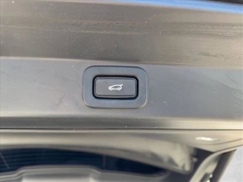 Used 2023 Land Rover Range Rover Sport SE Dynamic AWD/4WD image 13