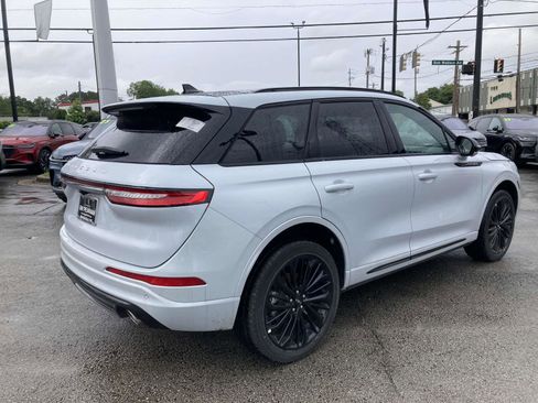 New 2025 Lincoln Corsair Reserve w/ Equipment Group 202A image 3