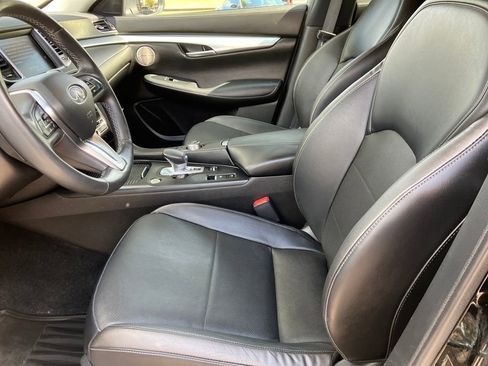 Certified 2022 INFINITI QX50 Essential image 19