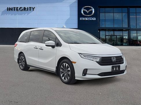 Used 2024 Honda Odyssey EX-L image 2