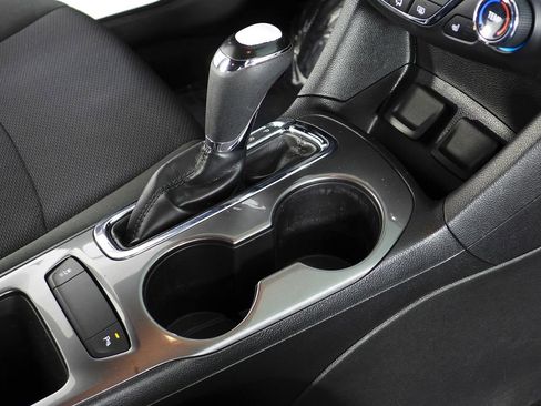 Used 2018 Chevrolet Cruze LT w/ Convenience Package image 15