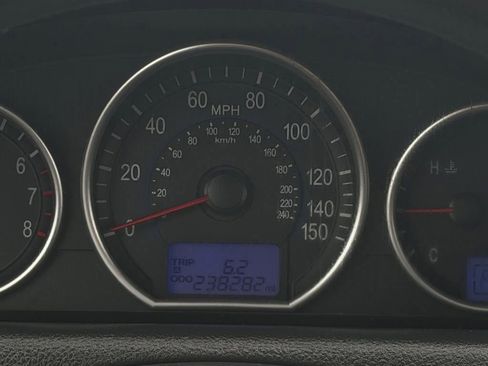 Used 2011 Hyundai Veracruz Limited image 23